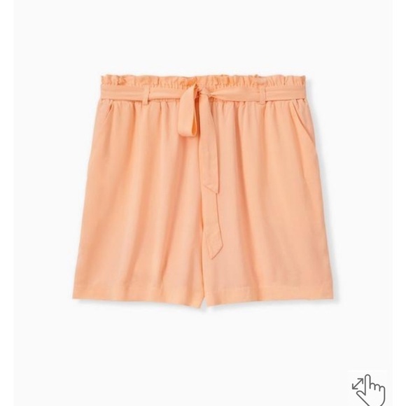 🚨 3 for $25 -  TORRID 5 INCH PULL-ON STRETCH CHALLIS MID-RISE TIE-FRONT SHORT - Picture 1 of 12